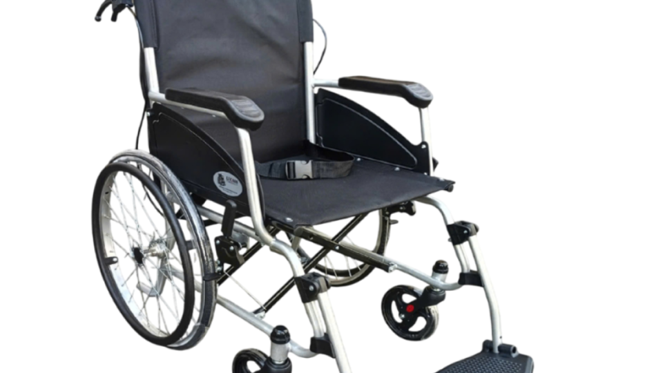 Xe Đẩy Cho Người Tàn Tật: Giải Pháp Di Chuyển Toàn Diện Cho Người Tàn Tật